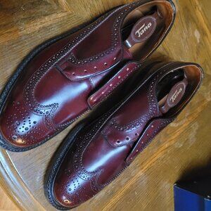 Bostonian Classics Burgundy Leather Wingtip Brogues - Size 10.5 (Includes Shoe T